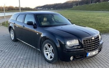 Chrysler 300c 3.0cd Universalas